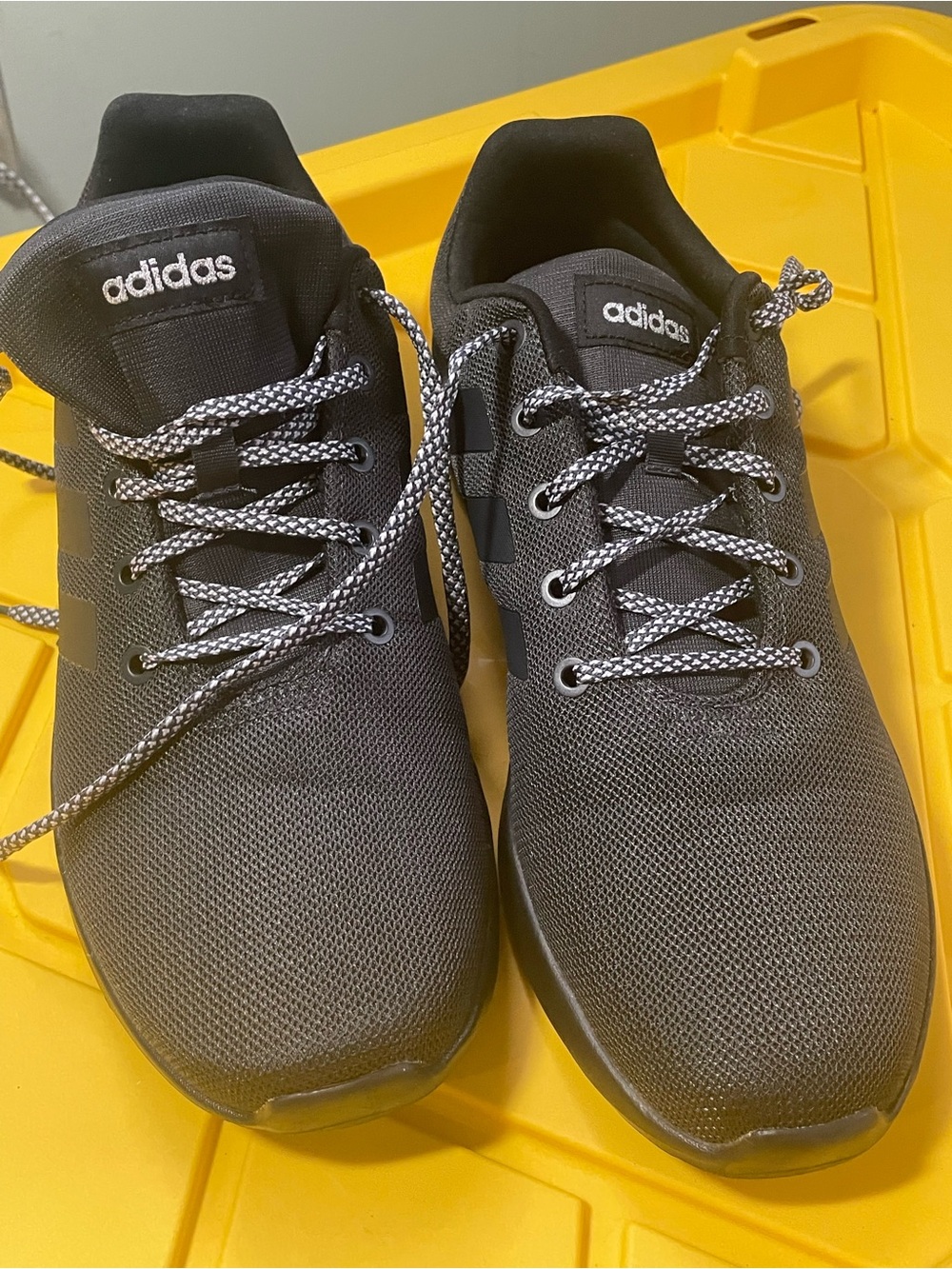 Adidas Lite Racer CLN 2.0 GZ2823 Men's Size 11 Carbon Black Cloud White NWOB